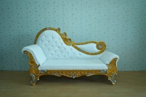 White Gold Chaise Lounge Wedding Stage Sofa